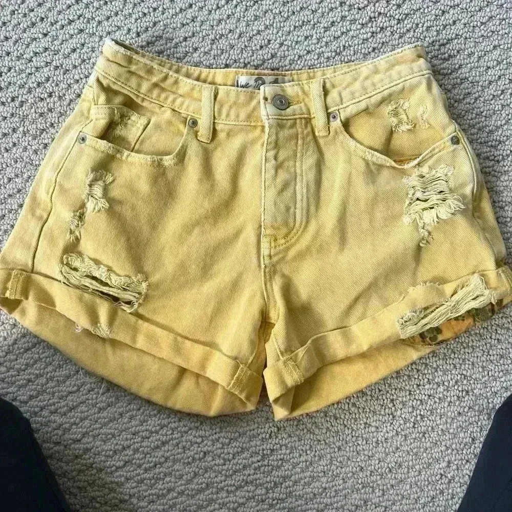 Free people Jean shorts NWOT 24